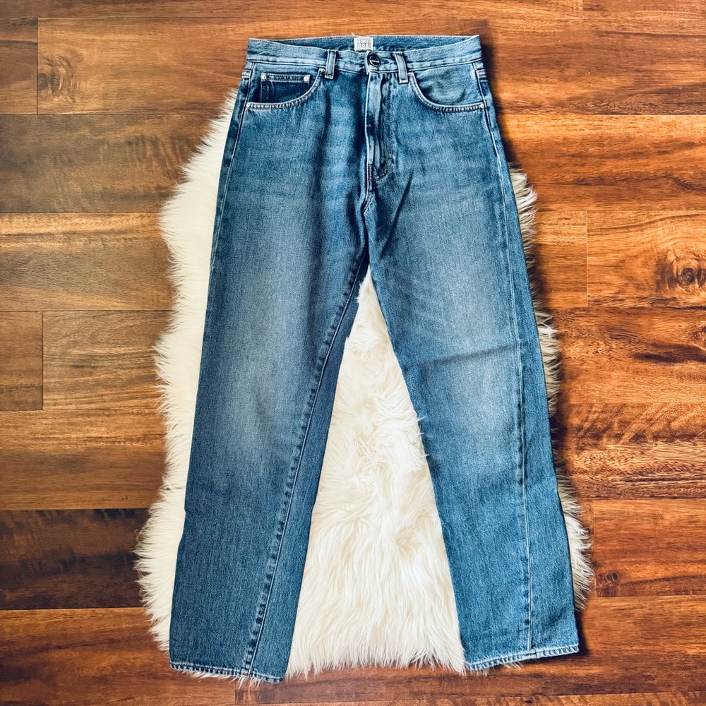 NWOT Toteme Vintage Fit Medium Rise Twisted Seam Denim Jean in Blue Rinse 25/32